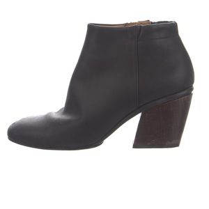 COCLICO Leather Ankle Boots
